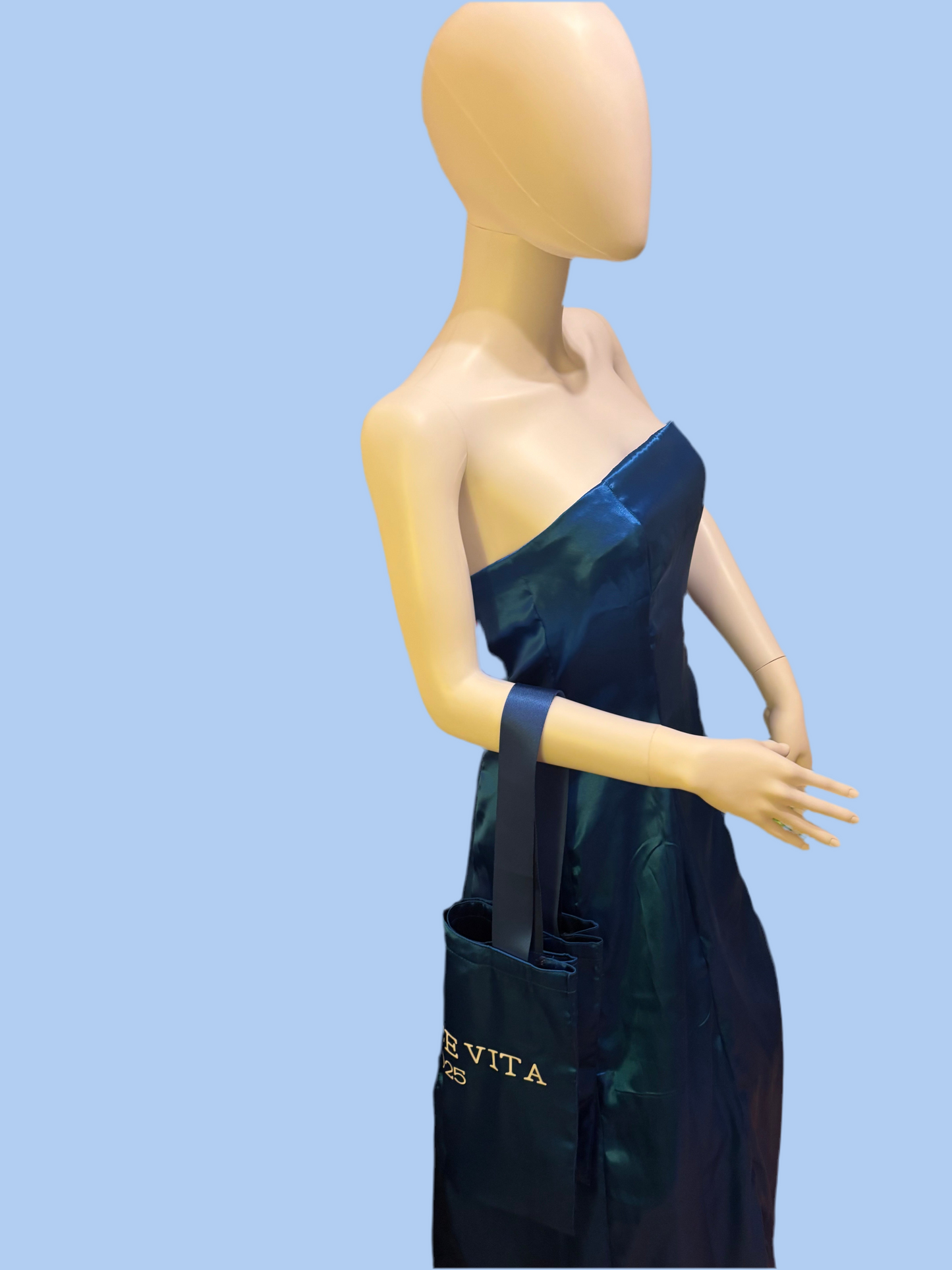 Women’s La Dolce Vita Collection dress and tote bag