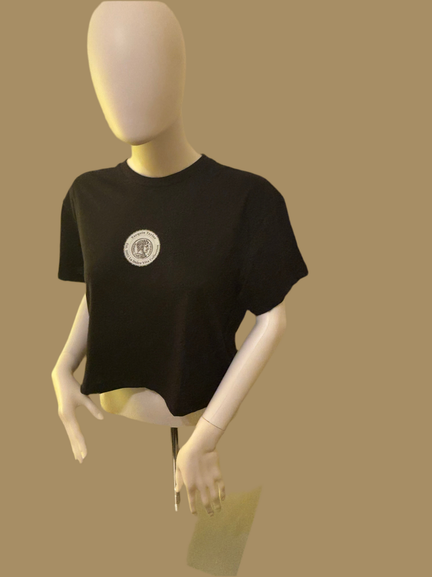 Women’s la dolce vita collection cropped tee black