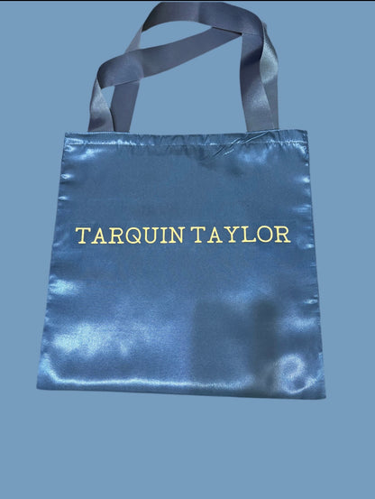 La dolce vita collection women’s dress and tote bag