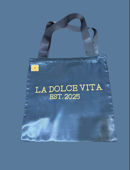 La dolce vita collection women’s dress and tote bag